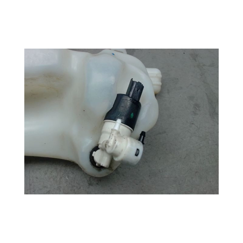 RESERVOIR LAVE-GLACE AVANT PEUGEOT PARTNER