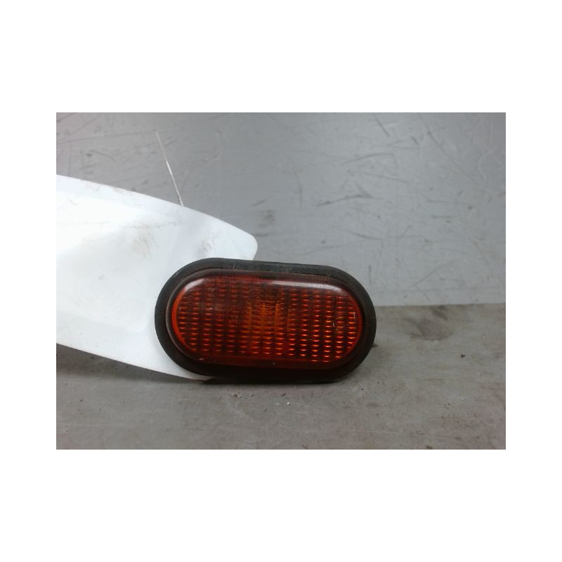 REPETITEUR AILE GAUCHE RENAULT MEGANE