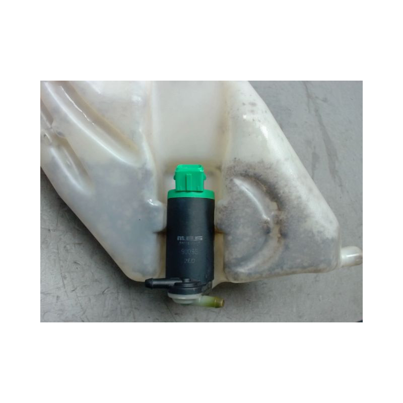 RESERVOIR LAVE-GLACE AVANT PEUGEOT 206