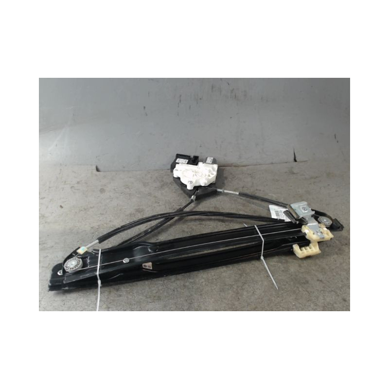 MECANISME+MOTEUR LEVE-GLACE AVANT GAUCHE VOLKSWAGEN CADDY COMBI 2004-