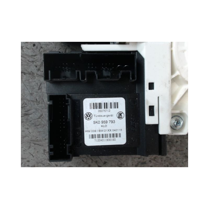 MECANISME+MOTEUR LEVE-GLACE AVANT GAUCHE VOLKSWAGEN CADDY COMBI 2004-