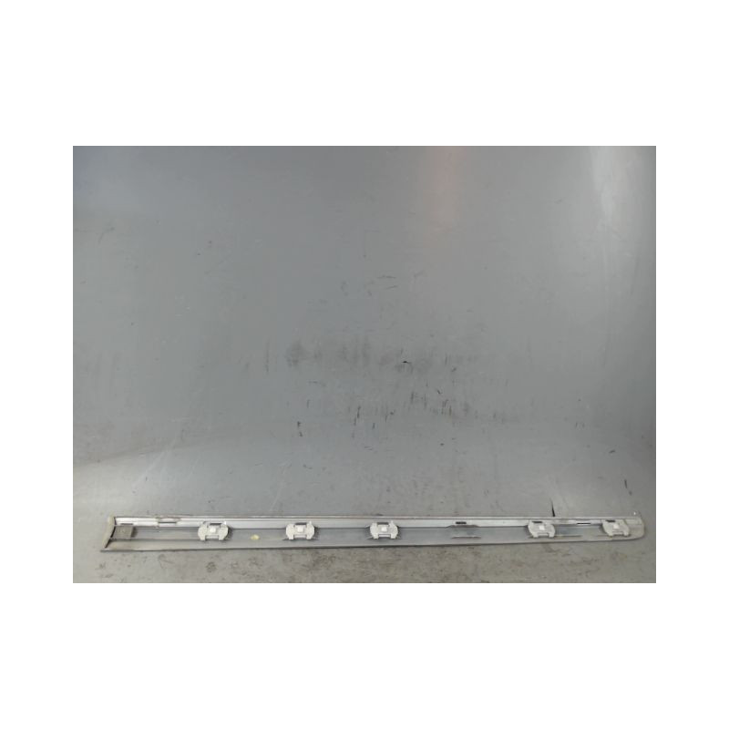 PROTECTION PORTE AVANT GAUCHE MERCEDES CLASSE B 05-08