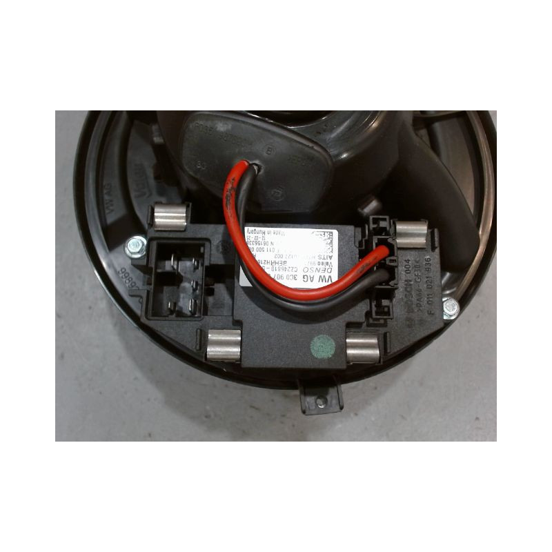 MOTEUR VENTILATEUR CHAUFFAGE VOLKSWAGEN TOURAN