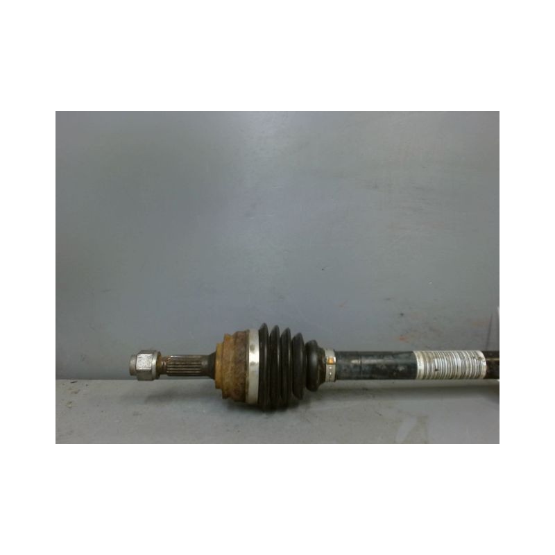 TRANSMISSION AVANT DROIT PEUGEOT 208 1.2 VTI 82