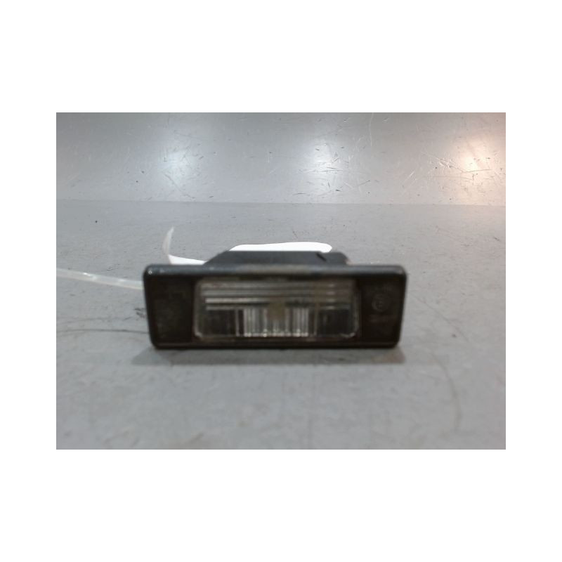 ECLAIREUR PLAQUE DE POLICE GAUCHE NISSAN JUKE