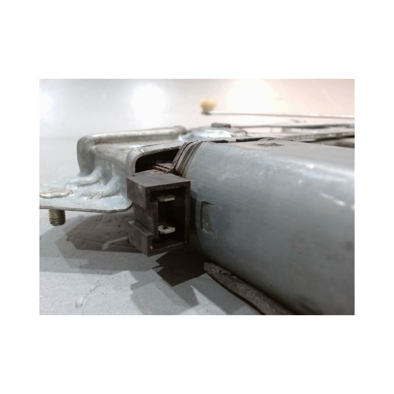 MECANISME+MOTEUR LEVE-GLACE AVANT DROIT PEUGEOT 205