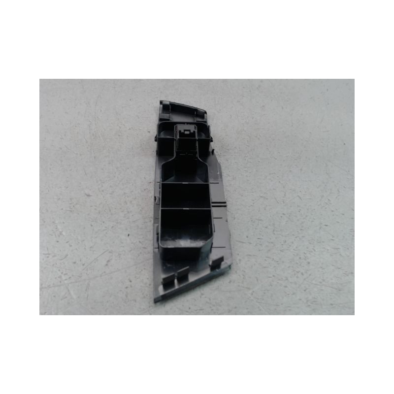 COMMANDE LEVE-GLACE PORTE AVD VOLKSWAGEN POLO 2009-