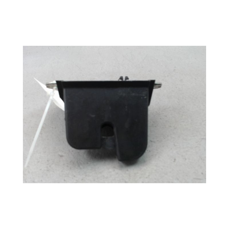 SERRURE HAYON  VOLKSWAGEN POLO 2009-
