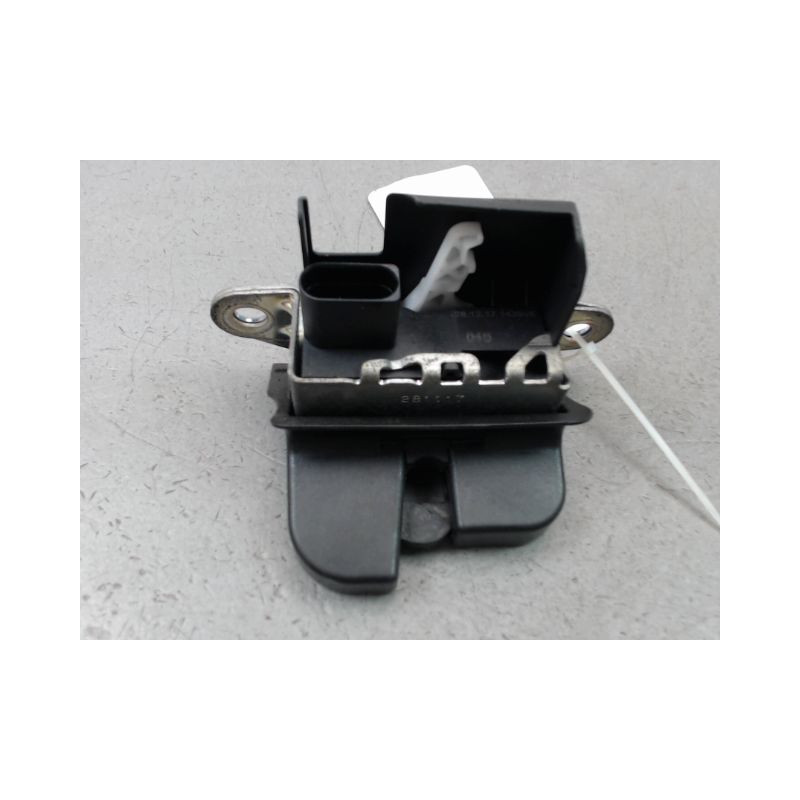 SERRURE HAYON  VOLKSWAGEN POLO 2009-