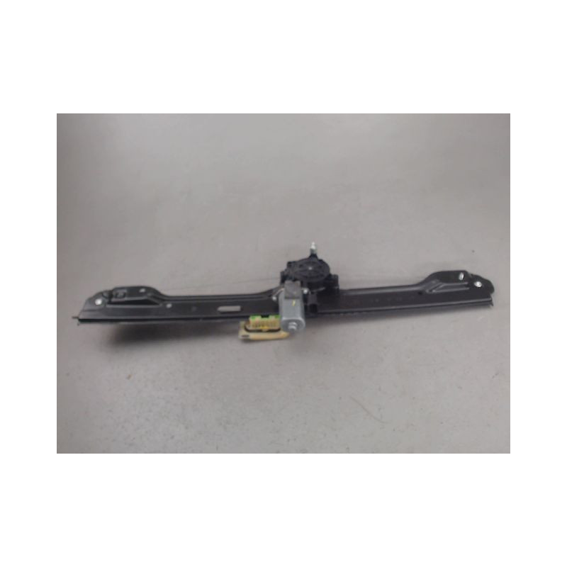 MECANISME LEVE-GLACE AVANT GAUCHE IVECO 35S16