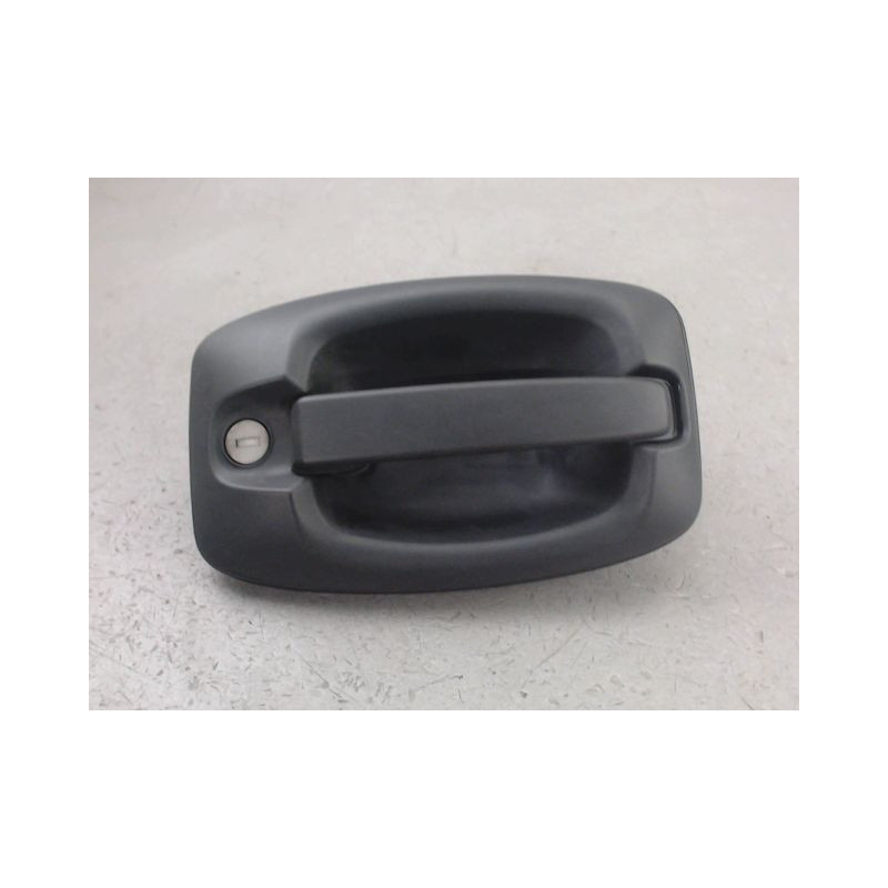 POIGNEE EXTERIEURE PORTE BATTANTE DROIT IVECO 35S16
