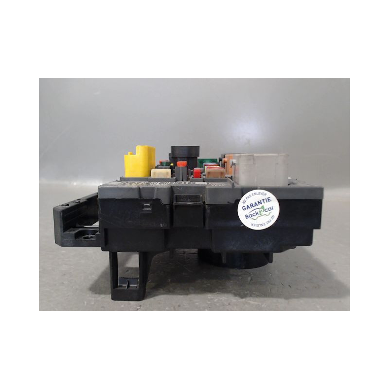 BOITE A FUSIBLES PEUGEOT 5008