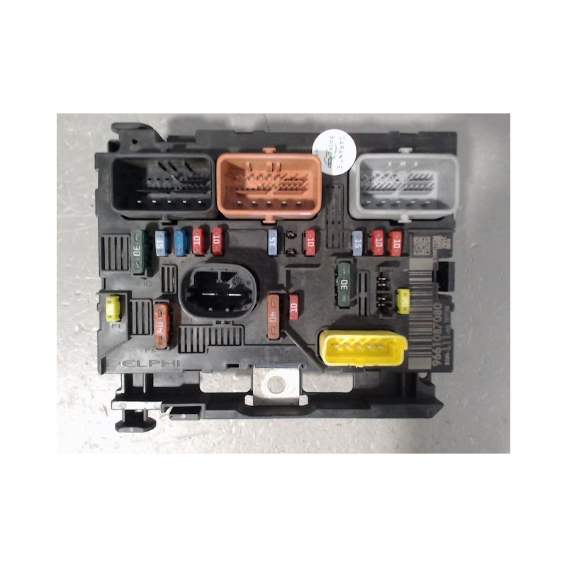 BOITE A FUSIBLES PEUGEOT 307