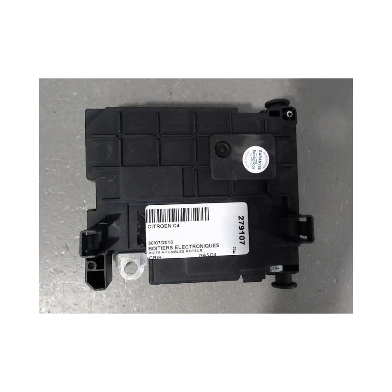 BOITE A FUSIBLES CITROEN C4