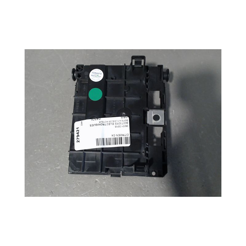 BOITE A FUSIBLES CITROEN C4