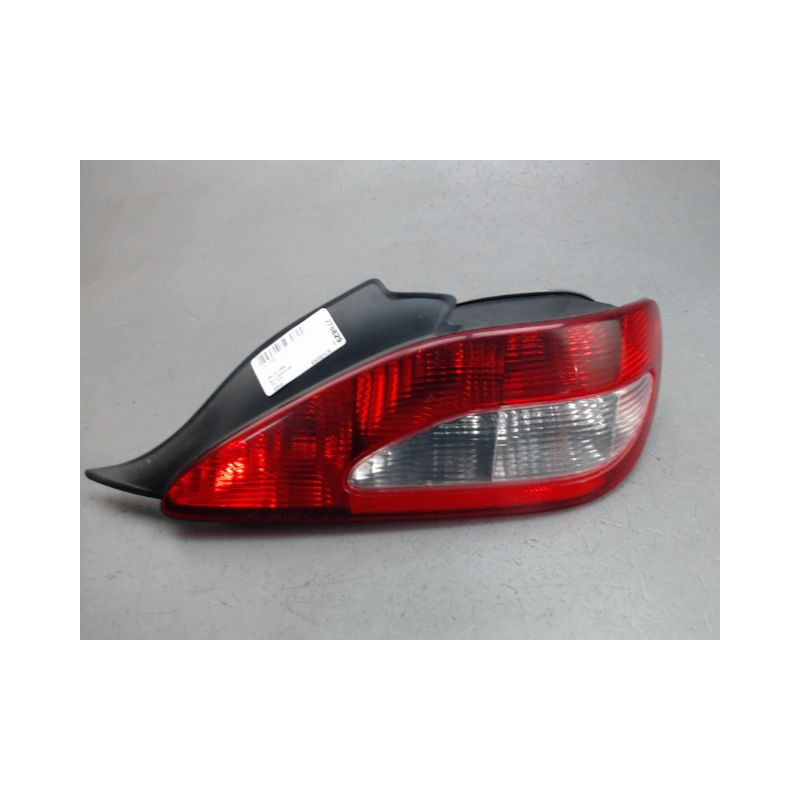 FEU ARRIERE DROIT PEUGEOT 406