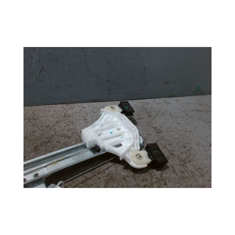 MECANISME+MOTEUR LEVE-GLACE AVANT DROIT HYUNDAI I20