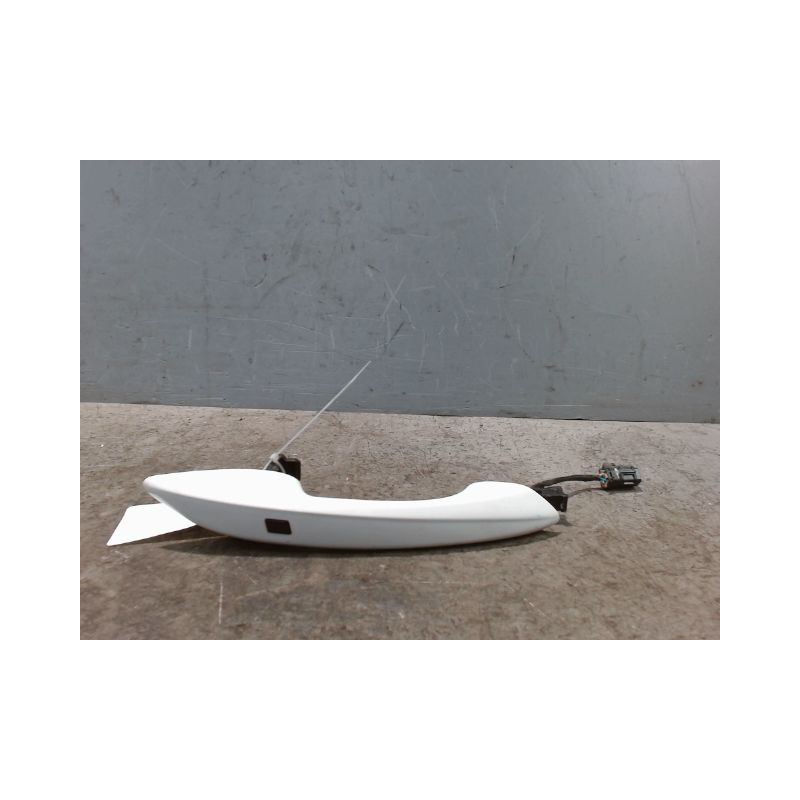 POIGNEE EXTERIEURE PORTE AVANT DROIT HYUNDAI I20