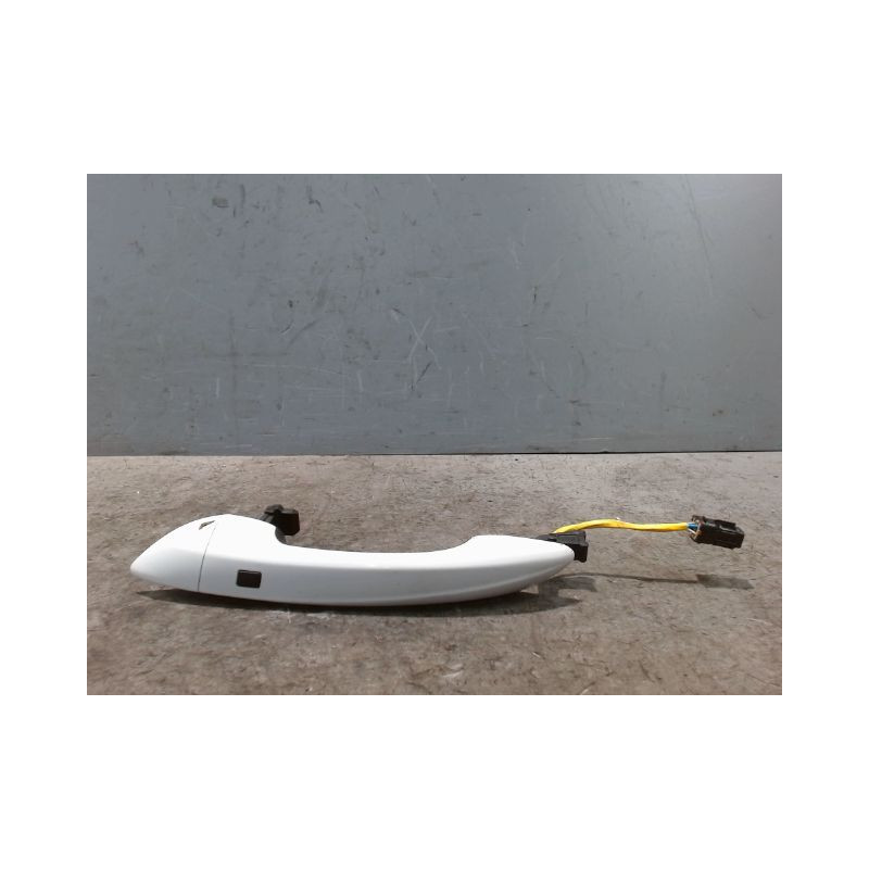 POIGNEE EXTERIEURE PORTE AVANT GAUCHE HYUNDAI I20