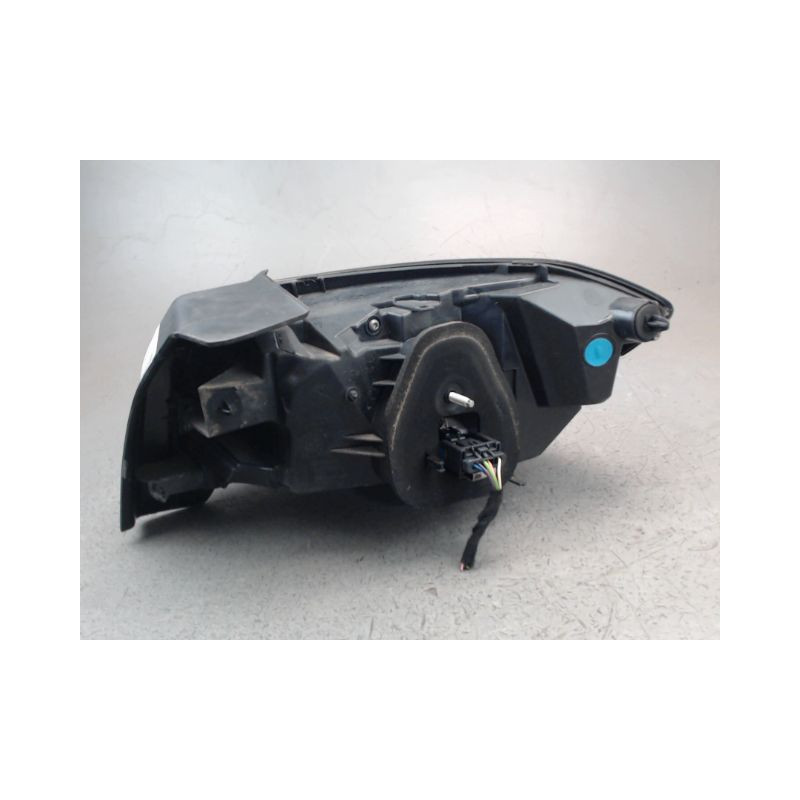 FEU ARRIERE GAUCHE  PEUGEOT 208