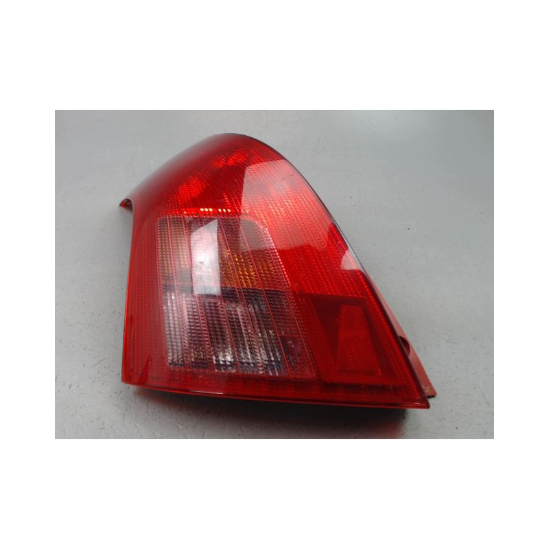 FEU ARRIERE GAUCHE  SUZUKI SWIFT III 2005-2011
