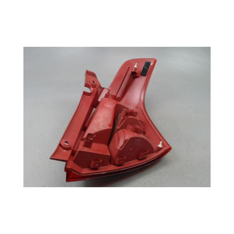 FEU ARRIERE GAUCHE  SUZUKI SWIFT III 2005-2011