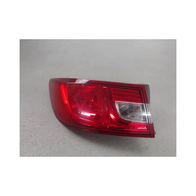 FEU ARRIERE GAUCHE  RENAULT CLIO