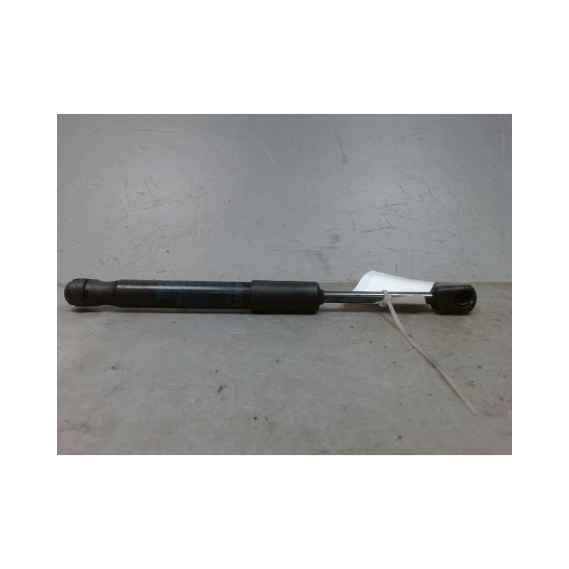 VERIN CAPOT D B.M.W. SERIE 1