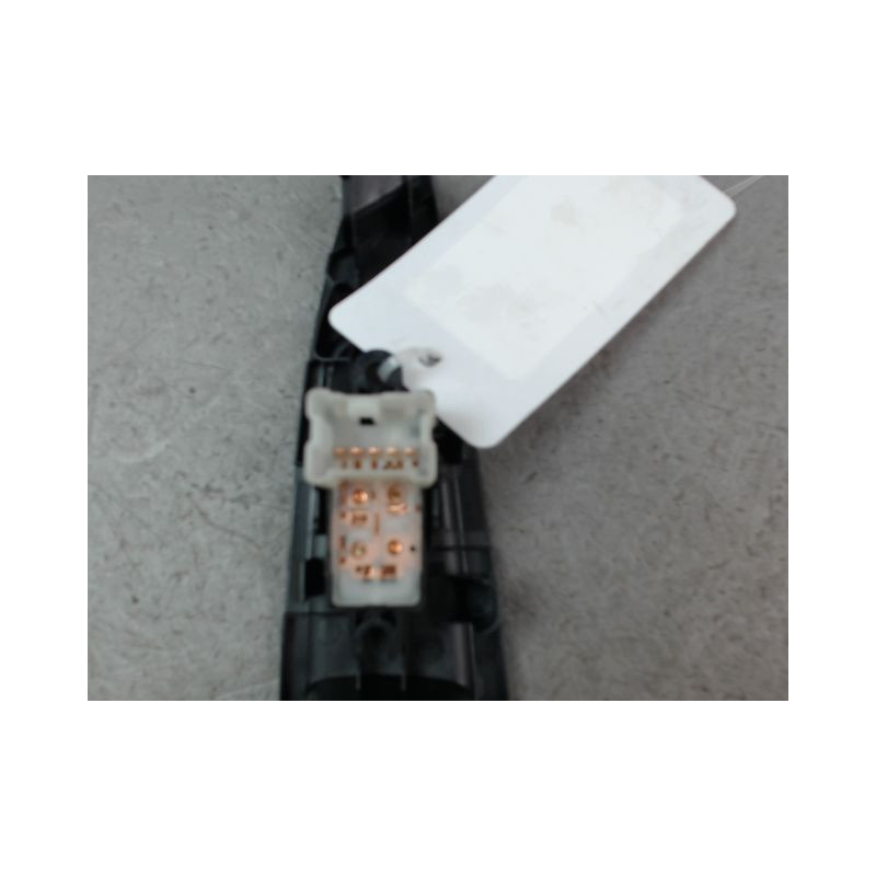 COMMANDE LEVE-GLACE PORTE ARG NISSAN QASHQAI BREAK II Phase 1 2014-...