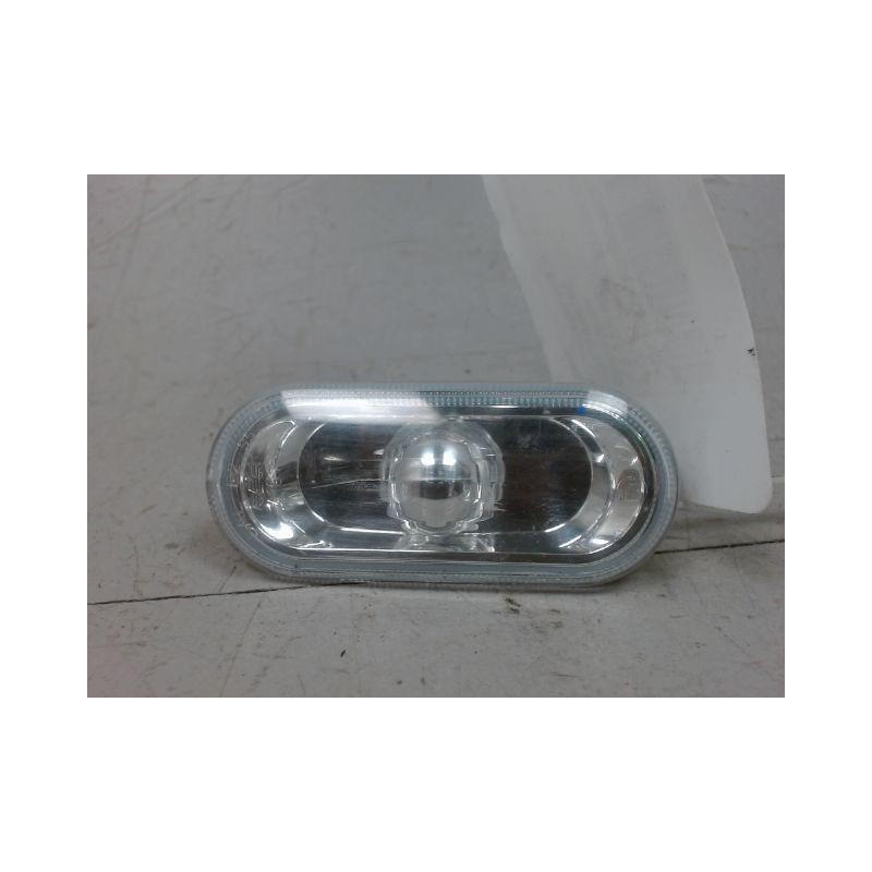 REPETITEUR AILE DROIT VOLKSWAGEN POLO 02-05