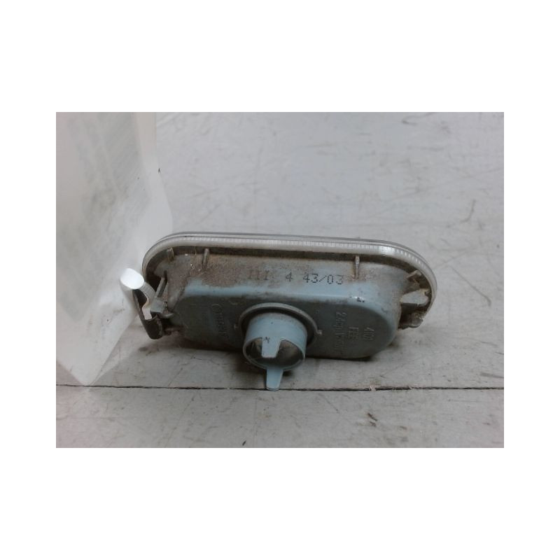 REPETITEUR AILE DROIT VOLKSWAGEN POLO 02-05