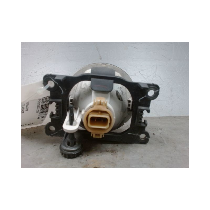 PHARE ANTIBROUILLARD AVANT GAUCHE PEUGEOT 208