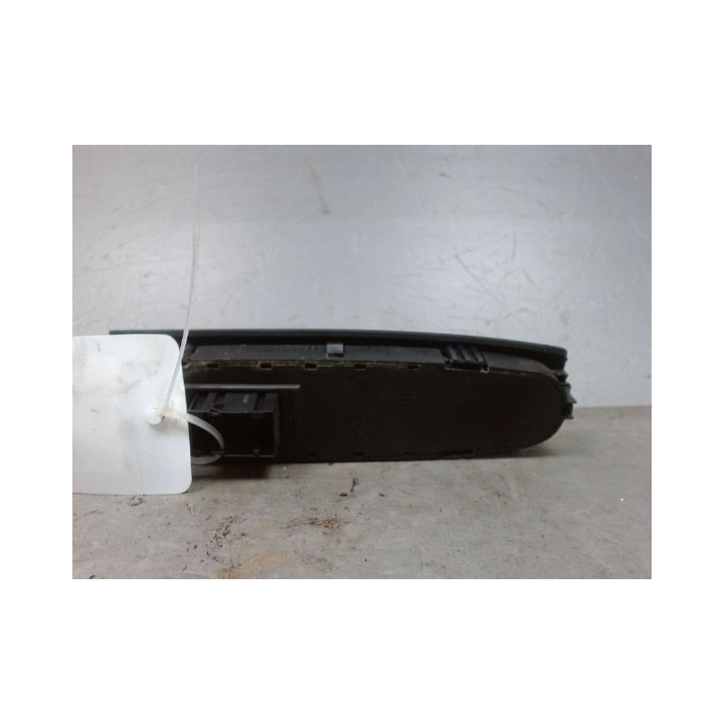 COMMANDE LEVE-GLACE PORTE AVG FIAT STILO 5P