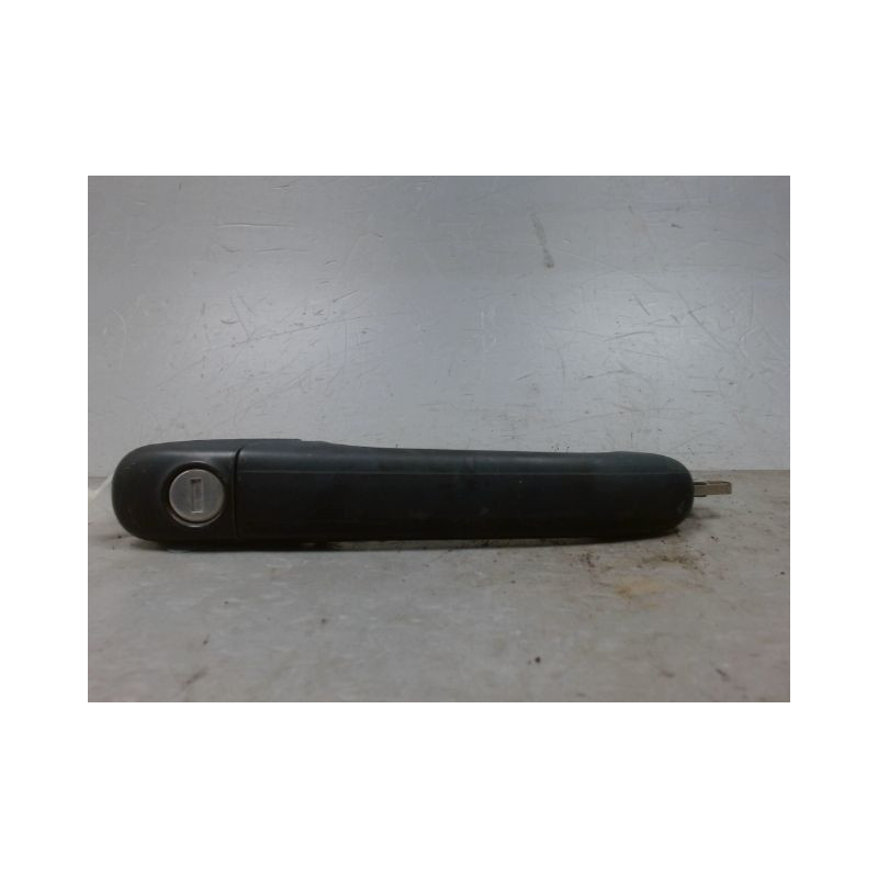 POIGNEE EXTERIEURE PORTE AVANT DROIT VOLKSWAGEN POLO 99-2001