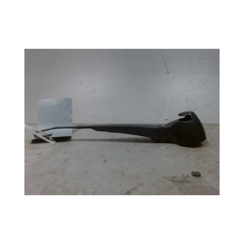 BRAS ESSUIE-GLACE ARRIERE VOLKSWAGEN POLO 99-2001
