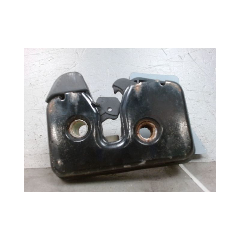 SERRURE HAYON  VOLKSWAGEN POLO 99-2001