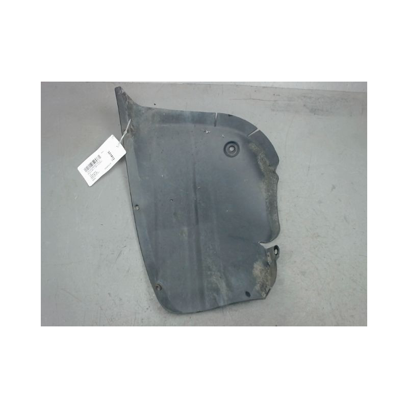 PARE-BOUE ARRIERE DROIT VOLKSWAGEN POLO 99-2001