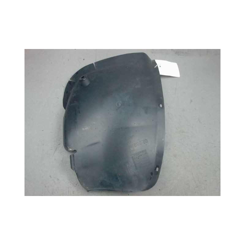 PARE-BOUE ARRIERE DROIT VOLKSWAGEN POLO 99-2001