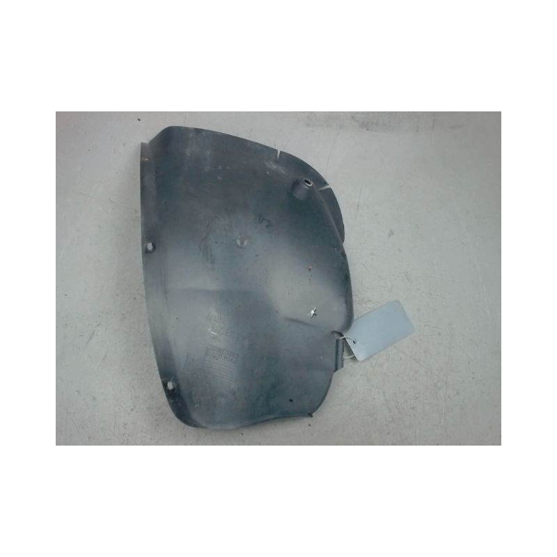 PARE-BOUE ARRIERE GAUCHE VOLKSWAGEN POLO 99-2001