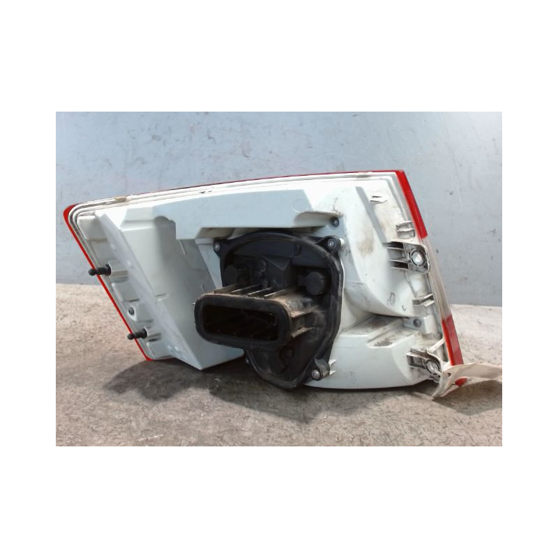 FEU ARRIERE DROIT SKODA OCTAVIA 2008-