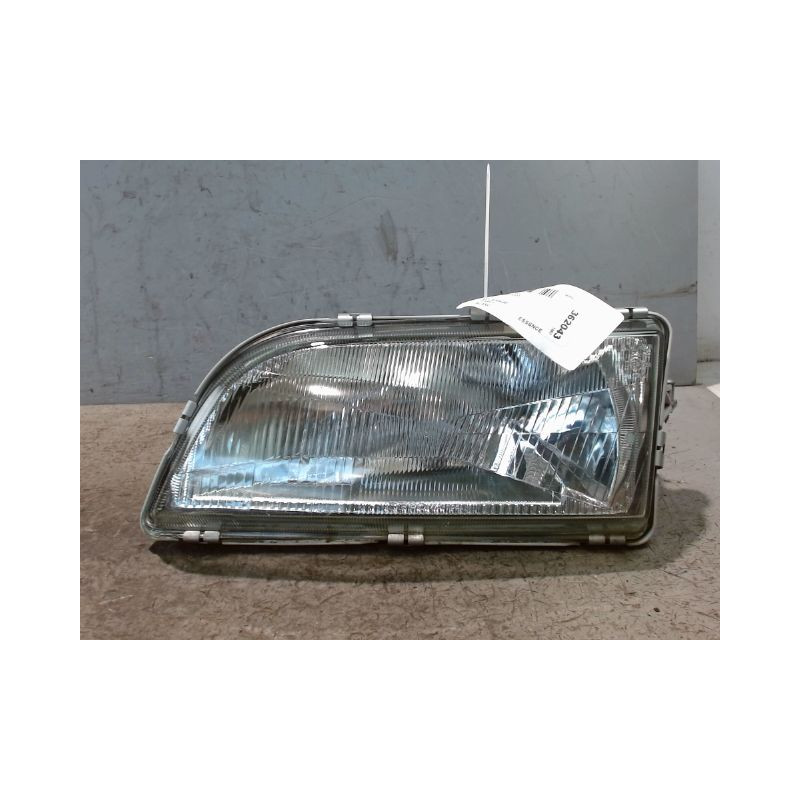 PHARE GAUCHE VOLVO V40 -2000