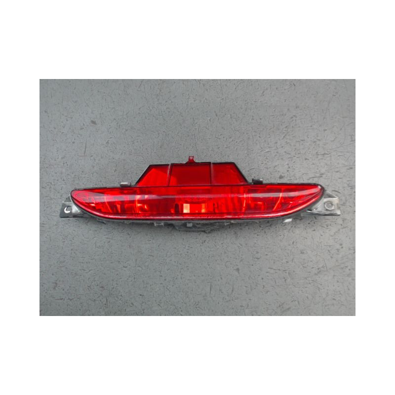 FEU BROUILLARD CENTRAL ARRIERE PEUGEOT 208