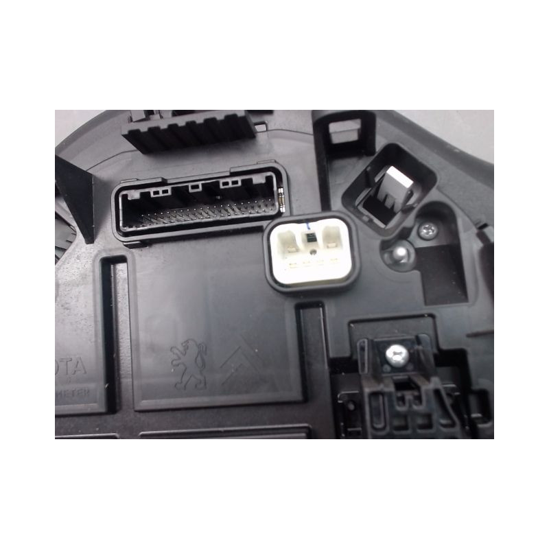 BLOC COMPTEURS PEUGEOT 108