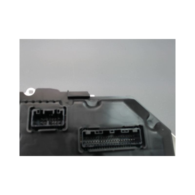 BLOC COMPTEURS TOYOTA YARIS 2005-