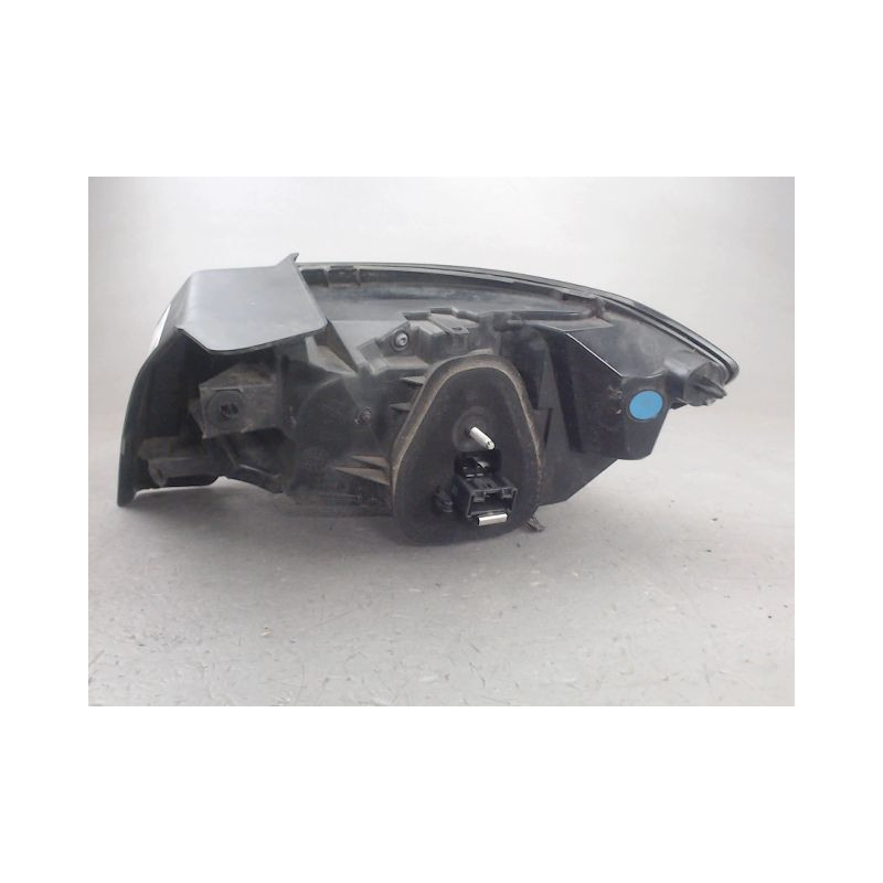 FEU ARRIERE GAUCHE  PEUGEOT 208