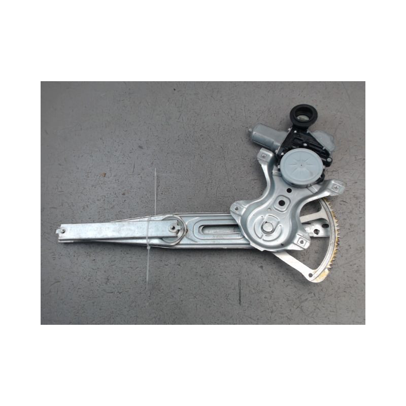 MECANISME LEVE-GLACE AVANT GAUCHE TOYOTA YARIS