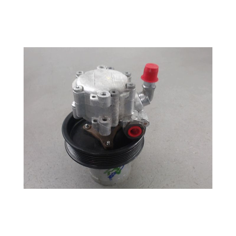 POMPE DIRECTION ASSISTEE RENAULT TRAFIC