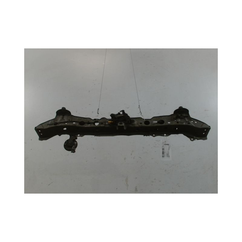 TRAVERSE SUPERIEURE ARMATURE AVANT TOYOTA YARIS