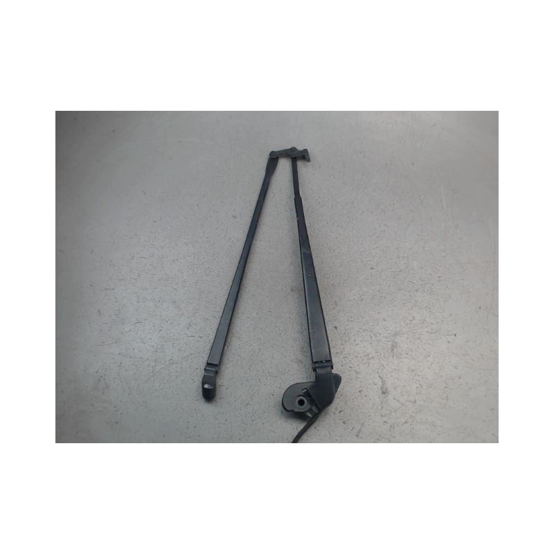 BRAS ESSUIE-GLACE AVANT TOYOTA YARIS
