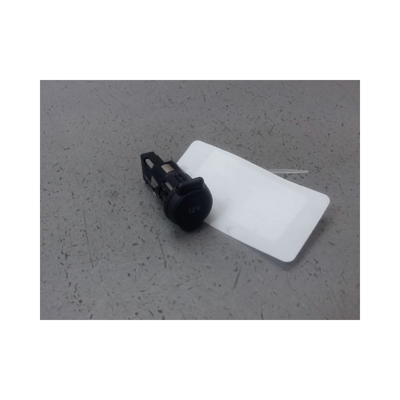 PORT USB/AUX PEUGEOT 208
